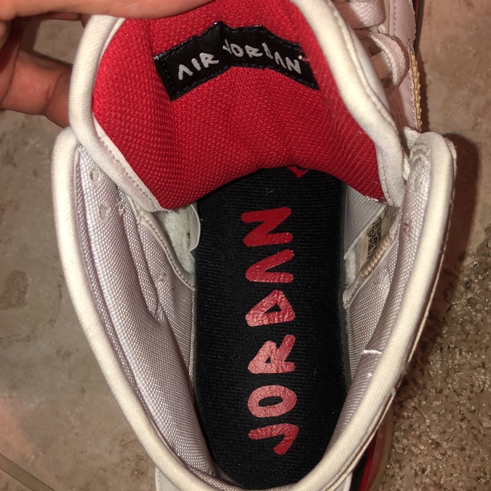 Jordan son of Mars 270. Fantastic condition, white and red, mens size 12. - Picture 4 of 8